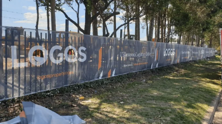 Banner mesh for Logos