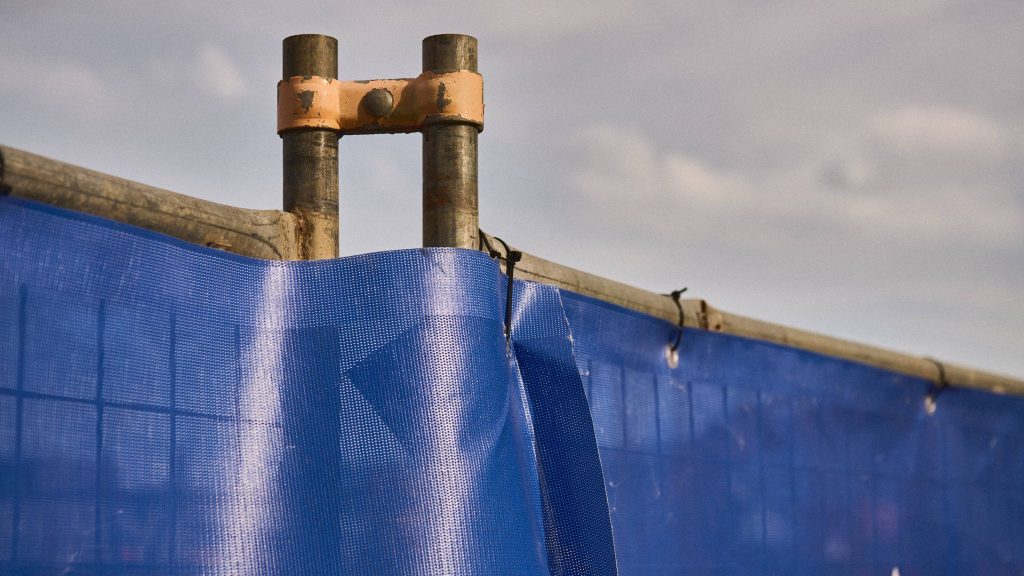 construction site banner Install Fence Mesh