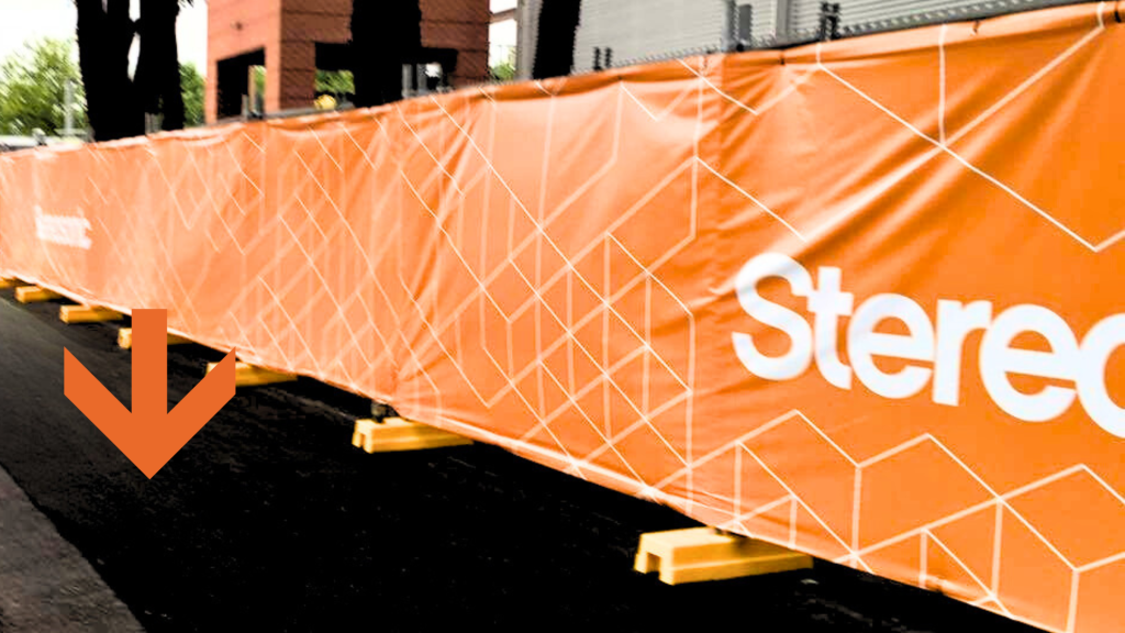 Stereosonic banner mesh by Mesh Direct