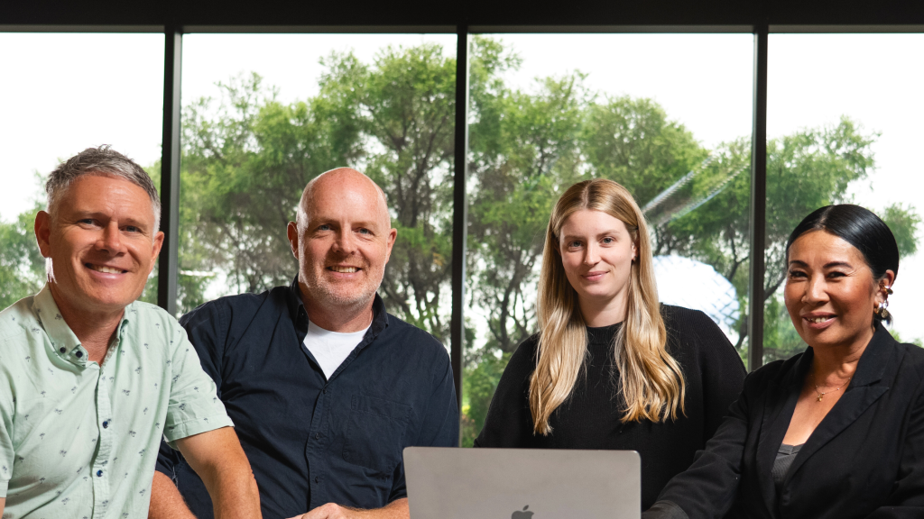 Mesh Direct's Team Of Print Experts