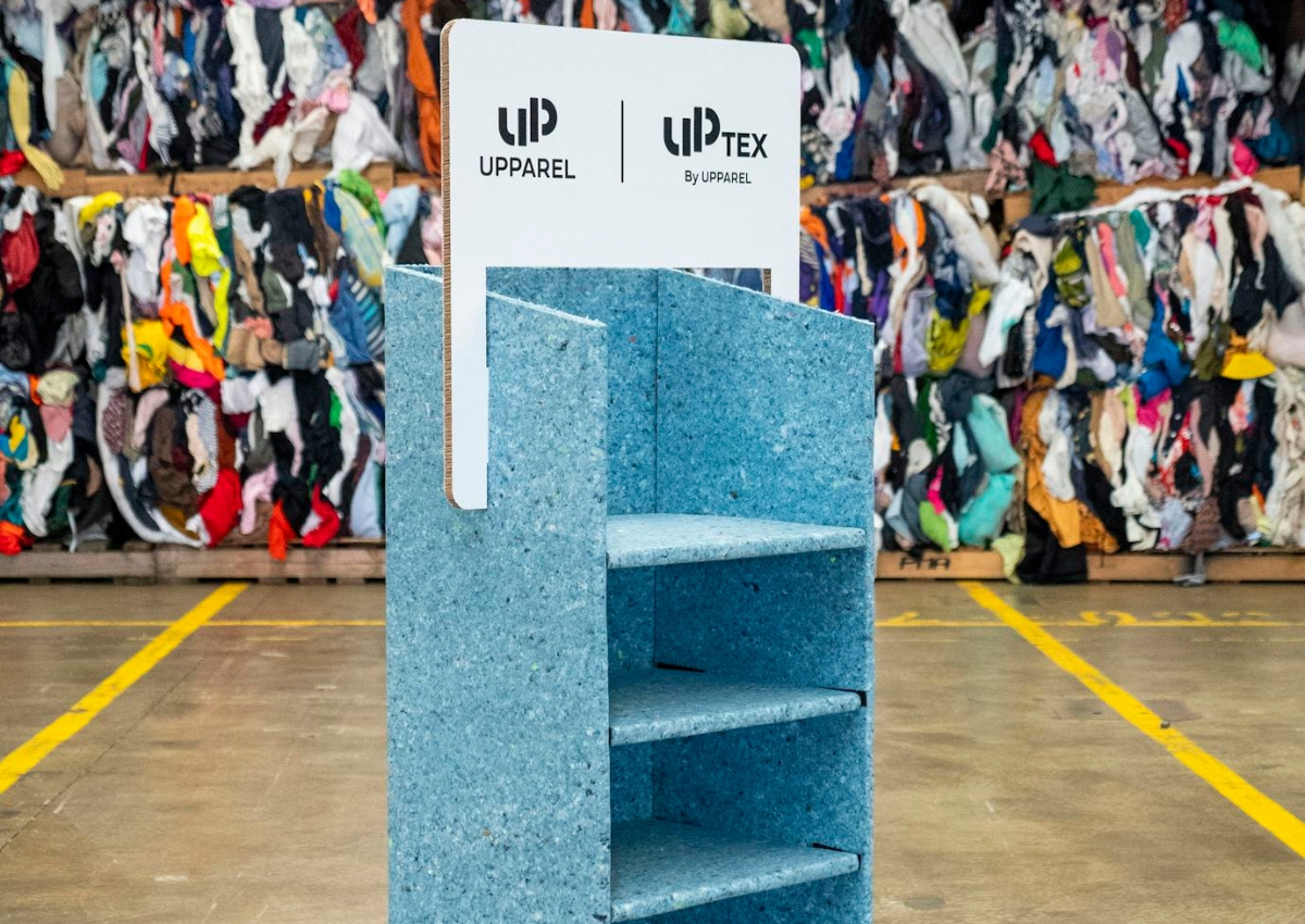 Recycling Banner Mesh with Upparel Uptex
